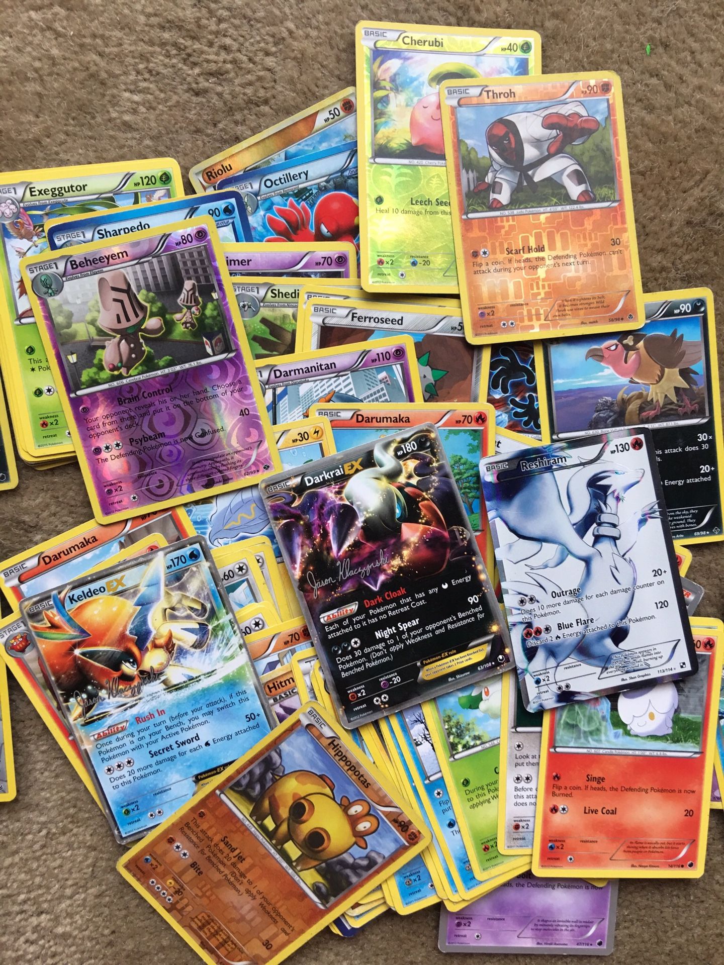 Set of 80 Pokemon Cards