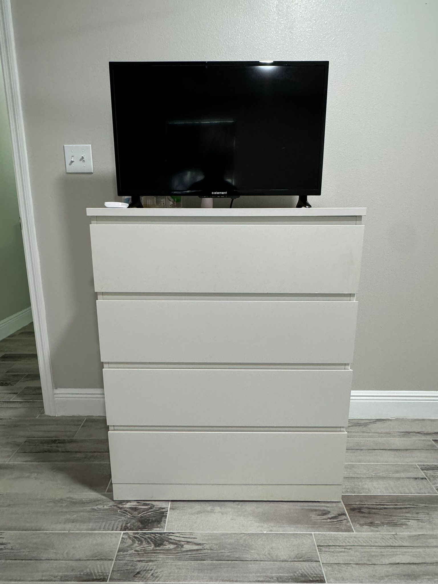 White Dresser And TV ELEMENT 