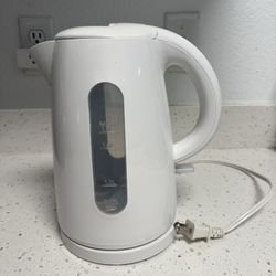 Electric White Kettle - 1.7L