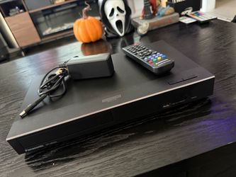 Panasonic ub-450 4k blu ray dvd player