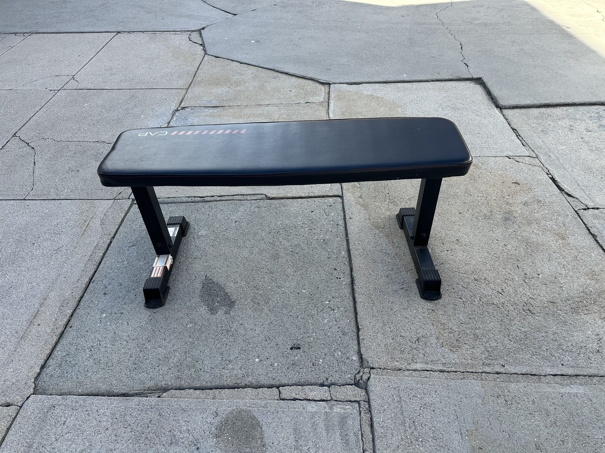 Exercise Bench In Excellent Condition 42” Wide 1 Foot Side 19” High