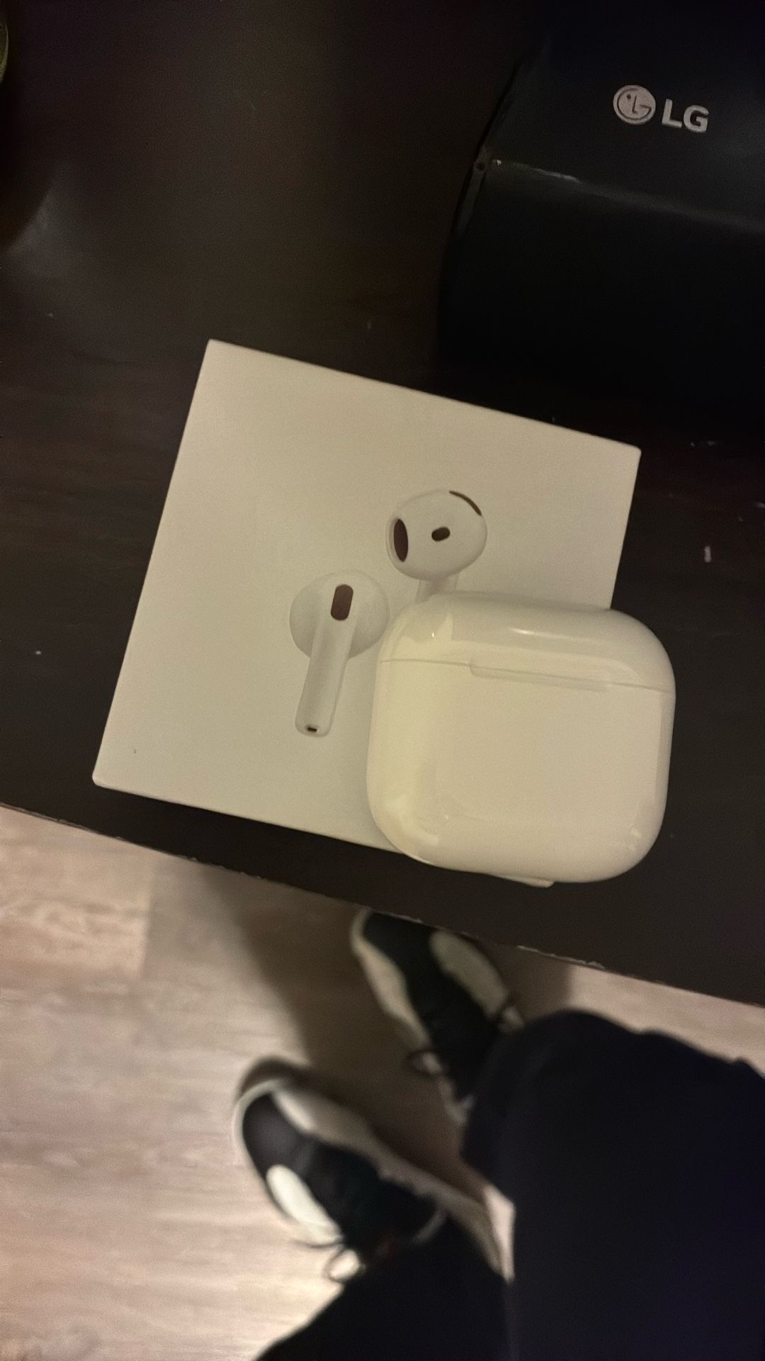 AIRPOD 4