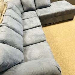 Beautiful Nice Chaise Sectional!
