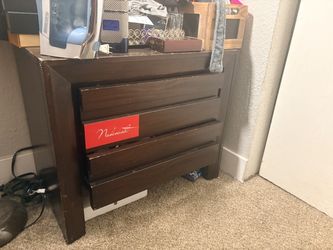 Nightstand / Small Dresser – Good Condition – MUST GO