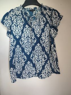 Pleione Blue Damask Print Blouse
