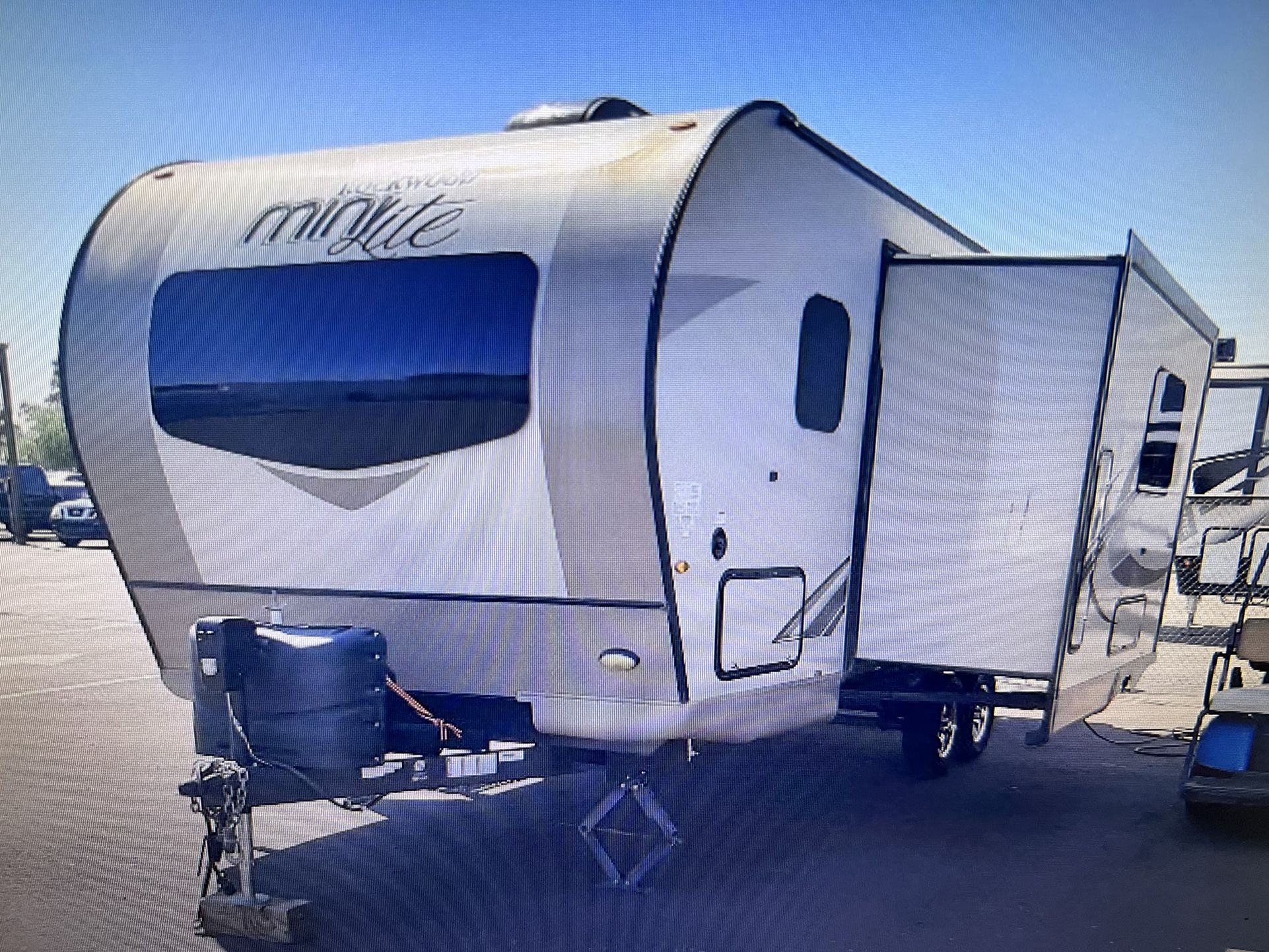 2019 ROCKWOOD MINI LITE 2504S