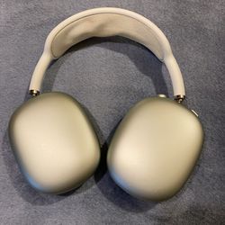 AirPods Max (with case)