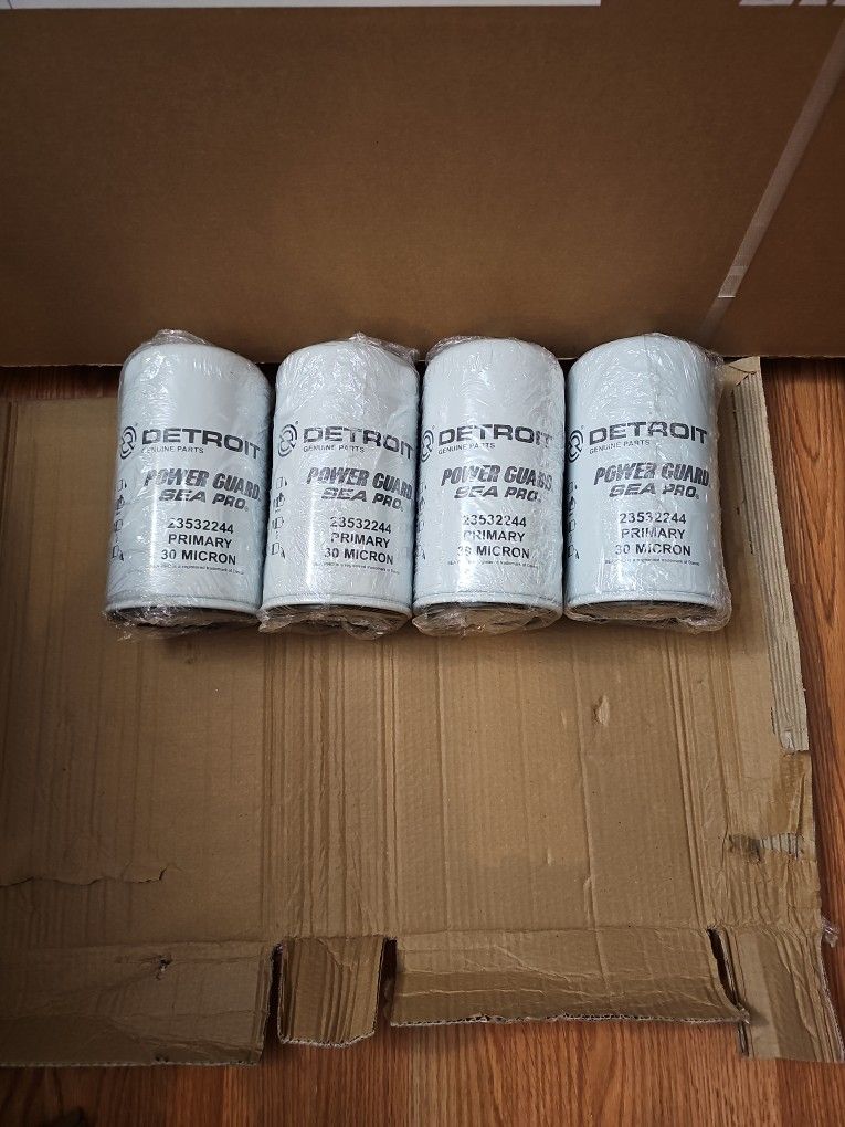 Genuine Detroit Diesel Primary Fuel Filter (contact info removed)4 for IL71 Series Engines