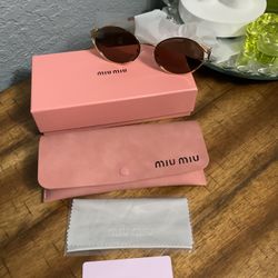 MIU MIU Sunglasses