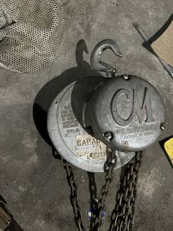 CM ( Chisholm Moore) Manual Engine Hoist