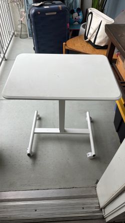 Computer table desk