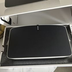 Sonos - Play 5  (2nd Gen )  NEW IN BOX!