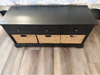 Storage bench with baskets