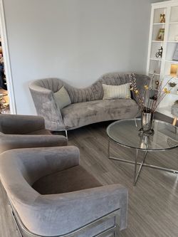 Modern Round Glass Coffee Table with Chrome Base