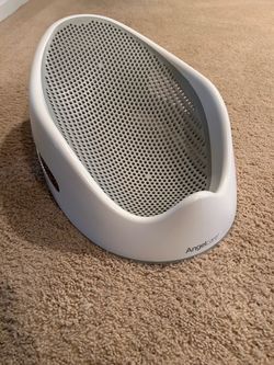 Infant bathtub