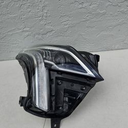 Cadillalc Xt5 Headlight