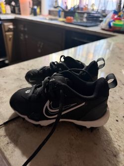 Soccer cleats