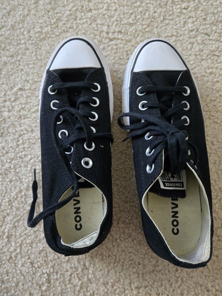 Converse size 7