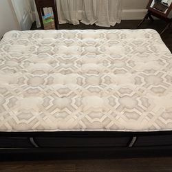 Full mattress and box spring - great condition 12” mattress