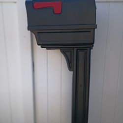 Brand New Plastic Mailbox With Post 