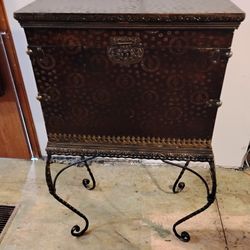 Leather Vintage Trunk!! 