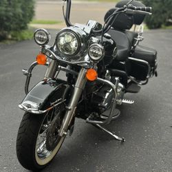 2009 HARLEY-DAVIDSON ROAD KING® CLASSIC