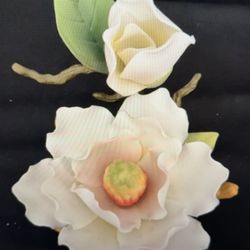 Vintage Vtg. Beautiful Magnolia Flower Fine Porcelain Figurine Masterpiece Collectible