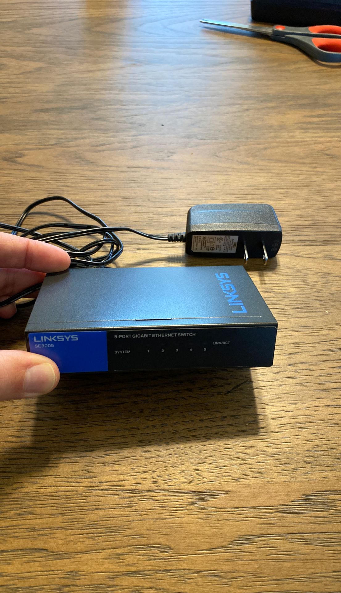 Linksys 5 port gigabit Ethernet switch