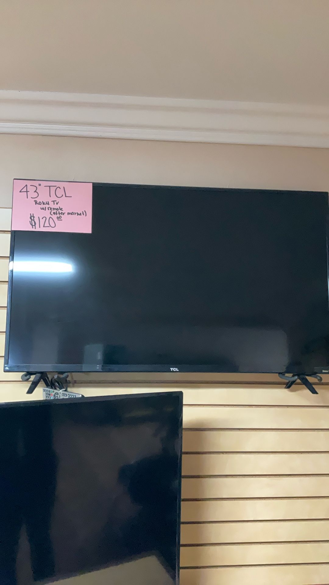 TCL Tv With Remote 43” Inches