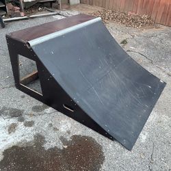 Ramptech 2'x4' Quarter Pipe