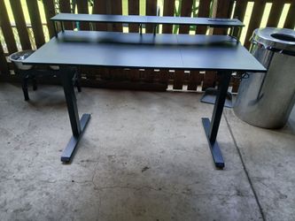 Escritorio eléctrico 24x48