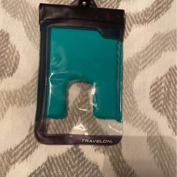 Travelon Waterproof Floating Phone Case