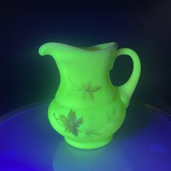 Vintage Fenton Glass Satin Uranium Burmese Autumn Leaf Hand Painted Vase 4.5” VG