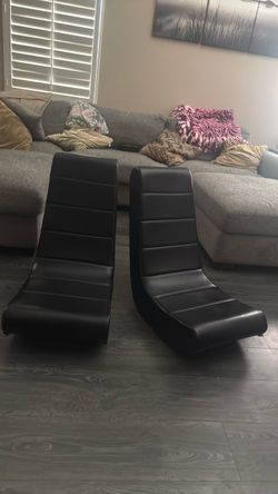 2 Rocking Floor Gaming Chairs