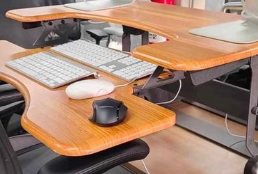 Wood Ergonomic Computer Desk with Keyboard Tray
