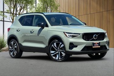 2023 Volvo XC40