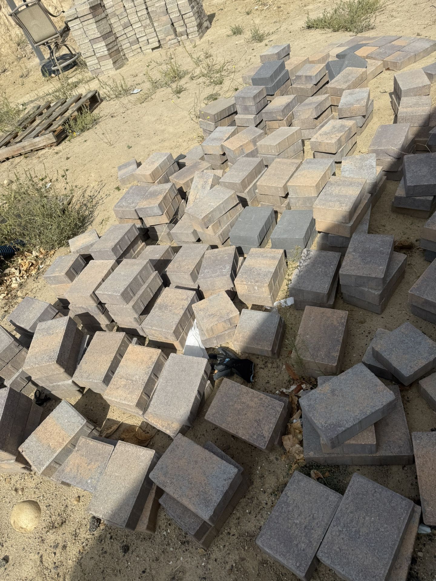 Beautiful Colorful Pavers Approximately 280 Pieces One Pallet