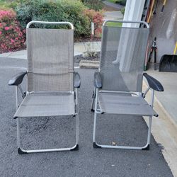 Folding chairs (set of 2)