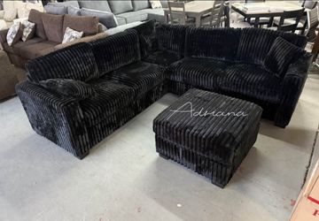 Gorgeous‼️ 4-Pc FurLike Jumbo Corduroy Sectional Sofa With Ottoman