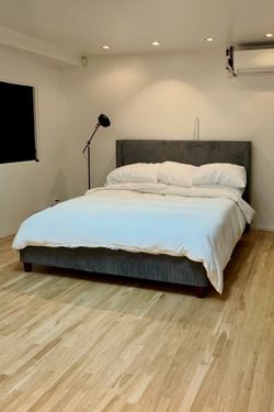 Leesa Original King Mattress and bed frame