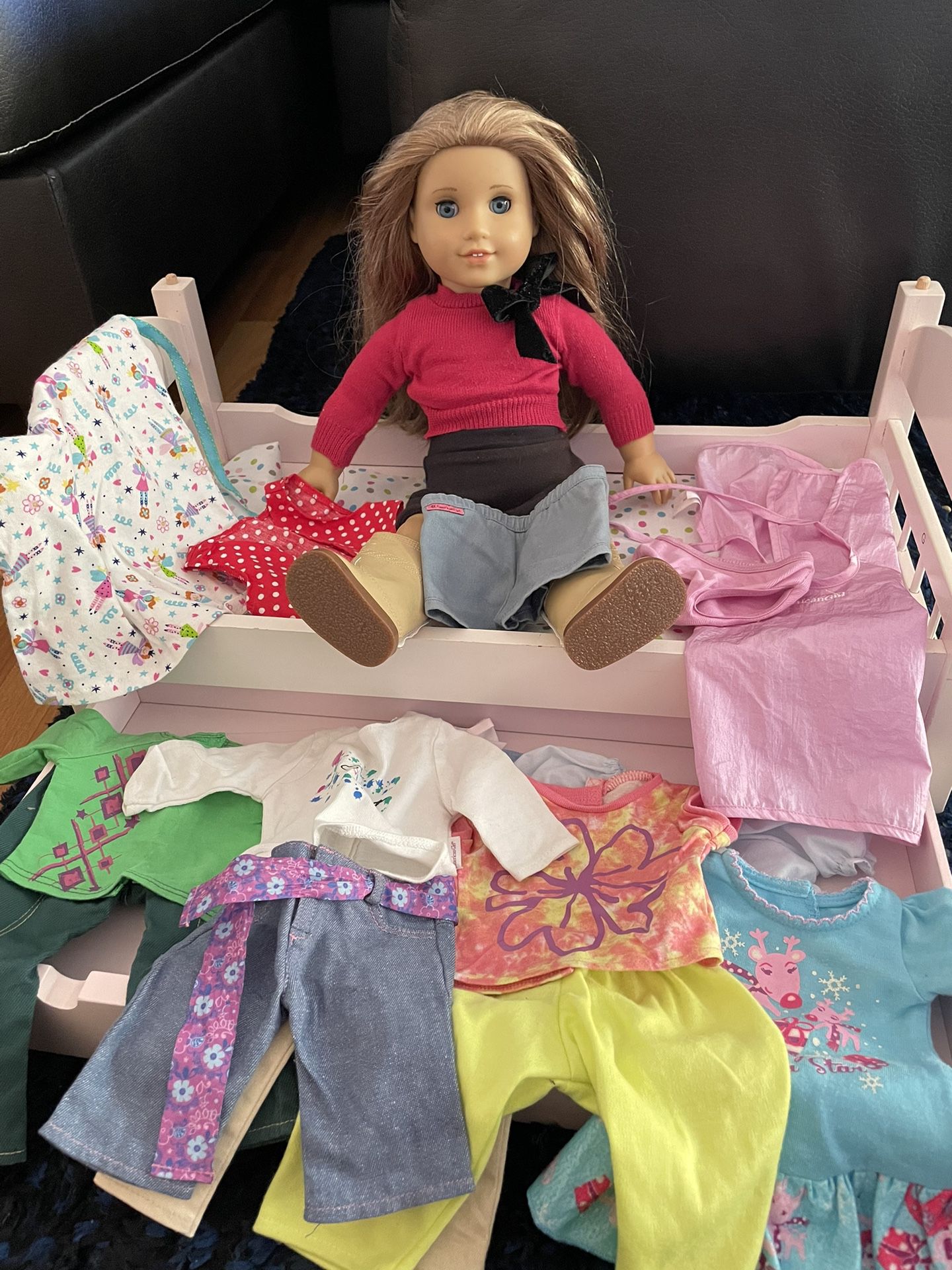 American girl Doll, Bed With Drawers For Clothes