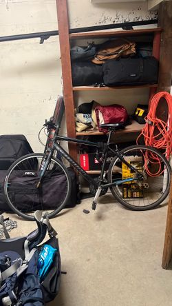 Specialized Sirrus black, blue, grey