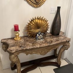 Luxury Marble Entryway Console Table – Ornate Solid Wood Base