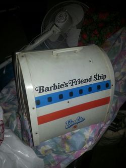 Vintage Barbie plain with vintage dolls
