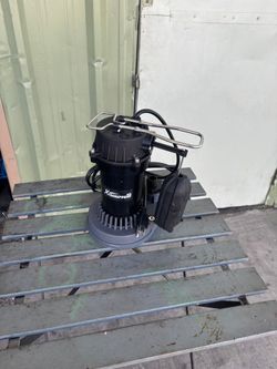 XtremepowerUS 1/2 HP, 3800 GPH submersible pump, aluminum 30 ft
