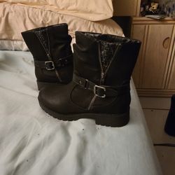 Black Boots Size 8