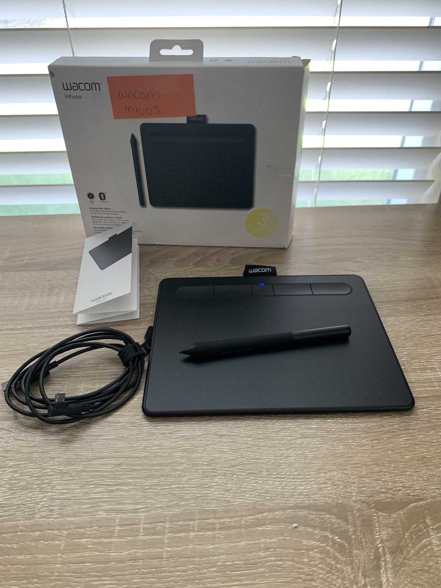 Wacom Intuos Small Bluetooth Graphics Drawing Tablet