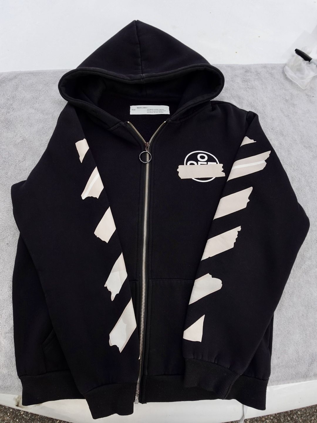 Off-White Arrows Zip Up Hoodie - Size M