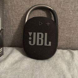 JBL clip 4