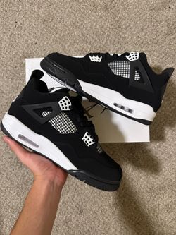 Air Jordan 4 White Thunders